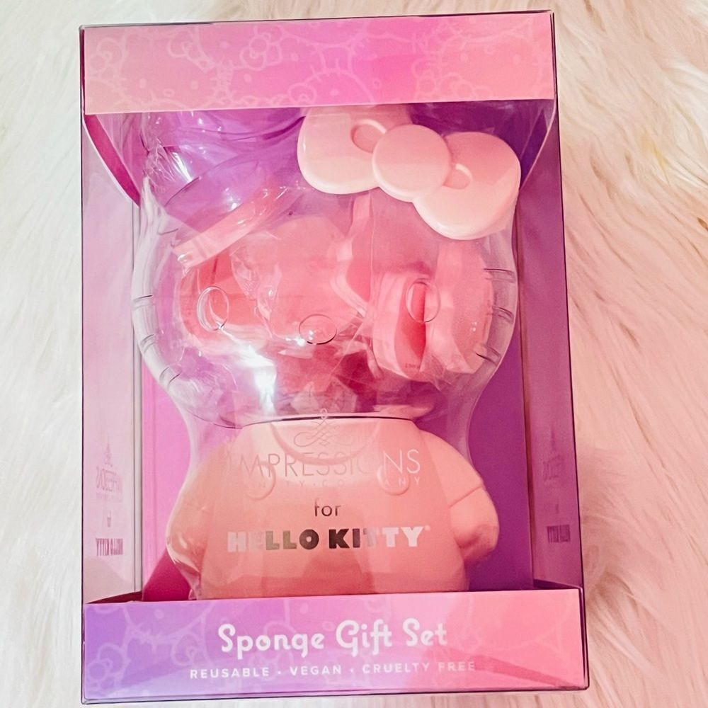 Hello Kitty® 12-PC Sponge Gift Set - Picture 10 of 11